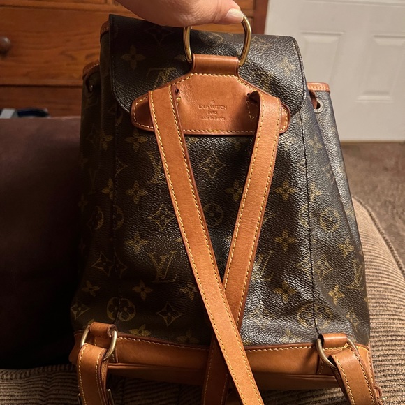 Louis Vuitton Montsouris MM backpack - Picture 6 of 10